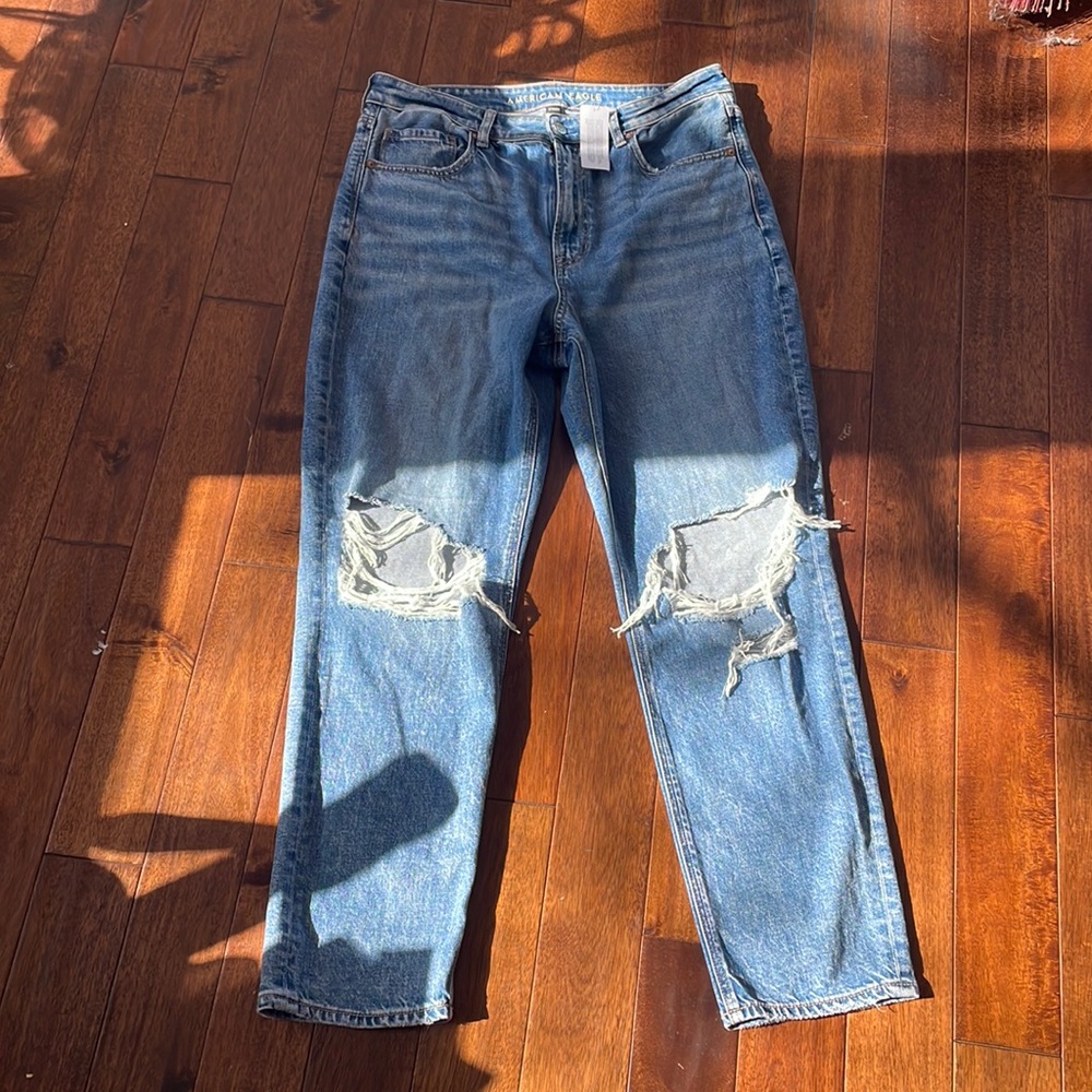 American eagle mom jeans